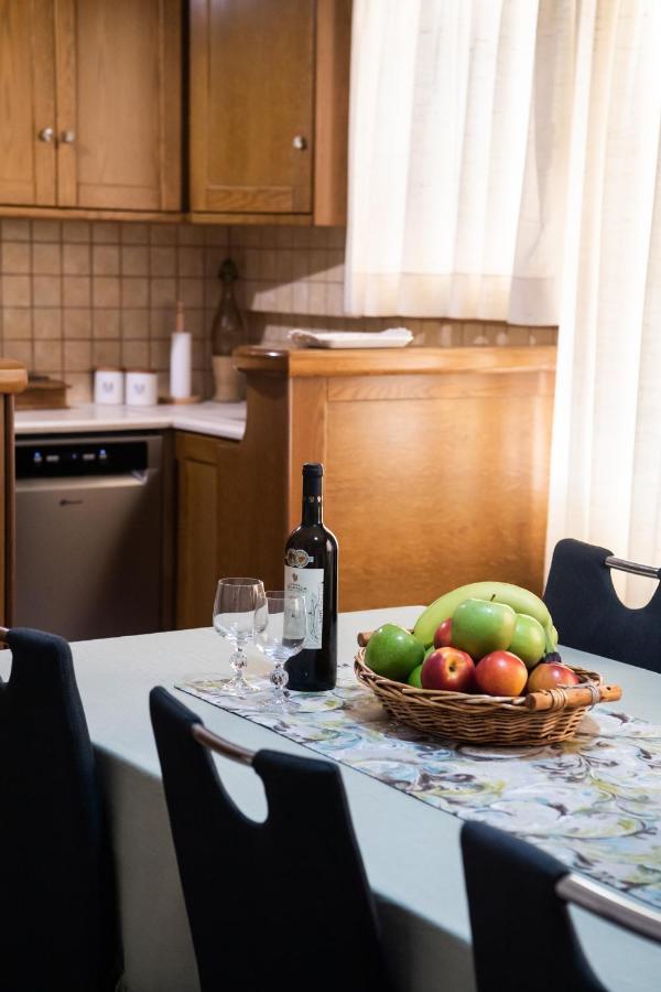 Andry'S Apartment Lefkada City Bagian luar foto